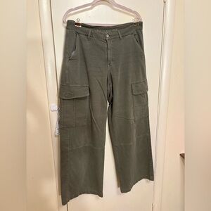 American Eagle Curvy High Rise Baggy Wide Leg cargo pants